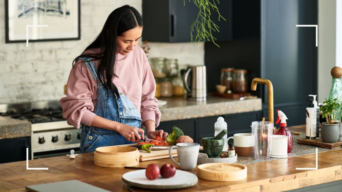 Chef issues warning about wooden chopping boards