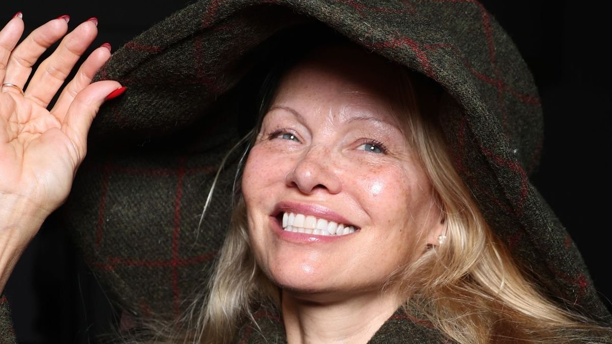 Pamela Anderson’s ‘hibernation’ bedroom is so cosy